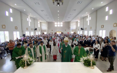 Entrega de la parroquia El Salvador del Mundo