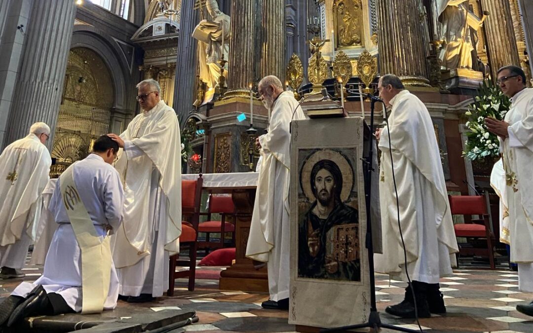 Ordenación sacerdotal de Luciano García Menéndez, S. de J.