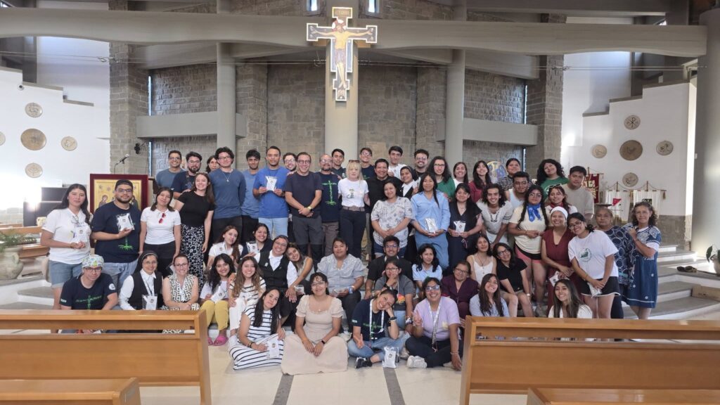 Jóvenes de la Diócesis de Azcapozalco en nuestra parroquia de Roma, San Juan Bautista de Cesano